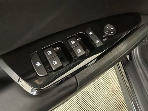 Used 2024 Kia Sportage EX AWD/4WD image 11
