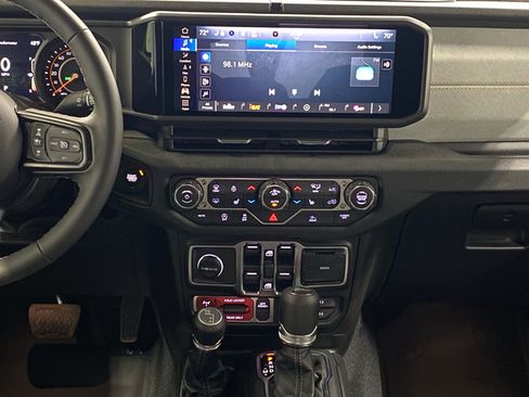 New 2026 Jeep Gladiator Willys AWD/4WD image 8