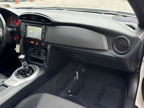 Used 2016 Subaru BRZ Premium image 27