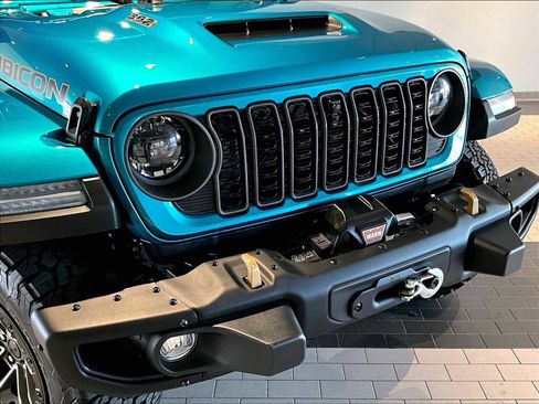 Used 2024 Jeep Wrangler Unlimited Rubicon 392 image 31