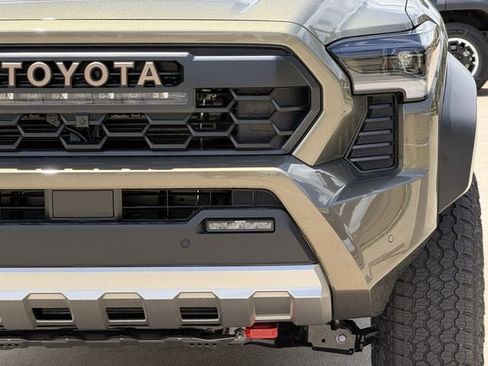 New 2026 Toyota Tacoma 4x4 Double Cab Hybrid image 9