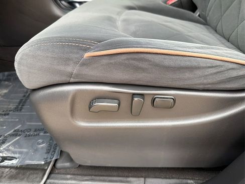 Used 2017 Nissan Armada SV w/ Interior Lighting Package image 19