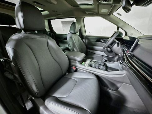New 2027 Kia Carnival SX Prestige FWD image 32