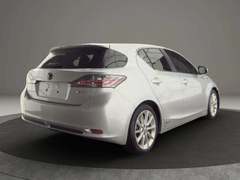 Used 2013 Lexus CT 200h w/ Premium Pkg w/Backup Camera FWD image 2