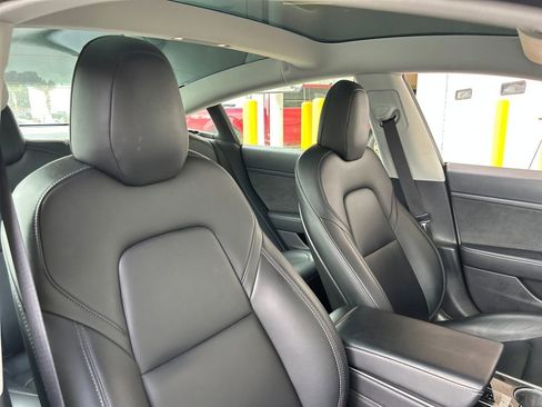 Used 2020 Tesla Model 3 Standard Range Plus image 13