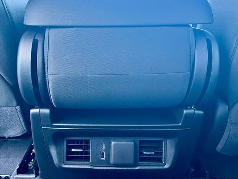 New 2026 GMC Sierra 1500 Elevation image 19