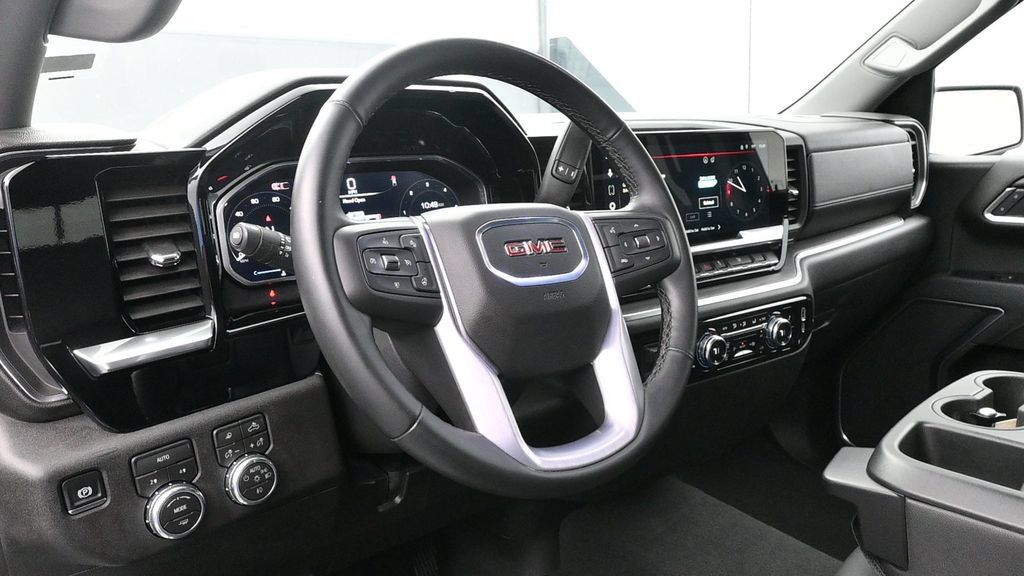 Used 2026 GMC Sierra 1500 SLT AWD/4WD image 5