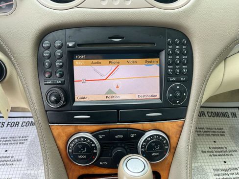Used 2009 Mercedes-Benz SL 550 image 23
