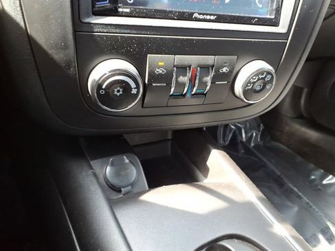 Used 2006 Chevrolet Monte Carlo LT FWD image 17