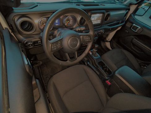 Used 2023 Jeep Wrangler Unlimited Sport AWD/4WD image 10