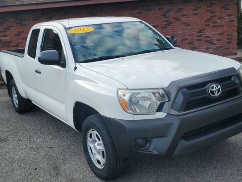 Used 2015 Toyota Tacoma 2WD Access Cab image 2