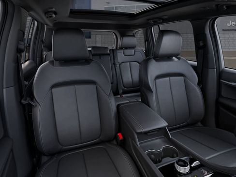 New 2026 Jeep Grand Cherokee Limited w/ Limited Altitude Package AWD/4WD image 13