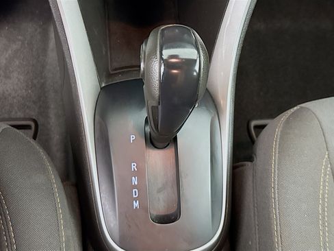 Used 2022 Chevrolet Trax LS w/ Tint and Cruise Package FWD image 18