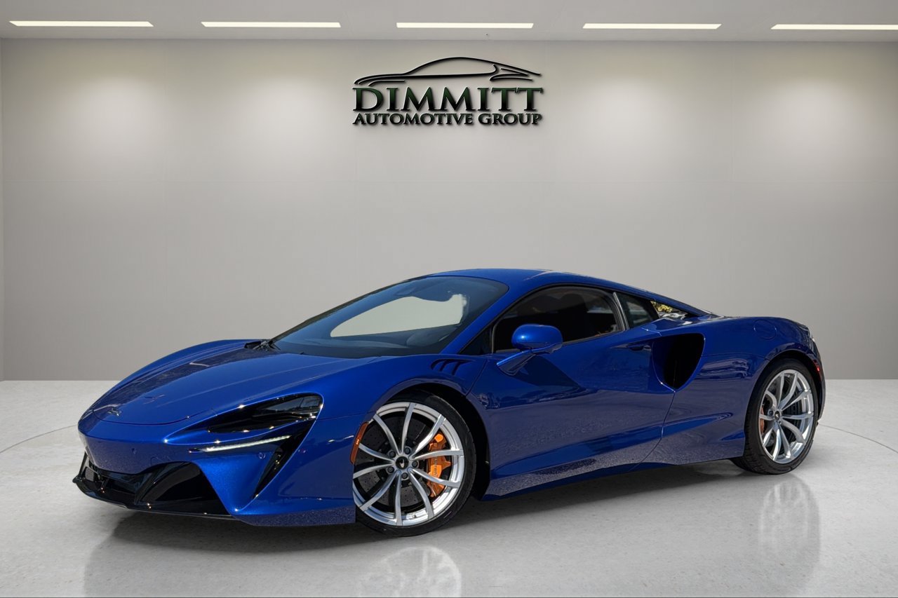 Used 2023 McLaren Artura RWD image 1