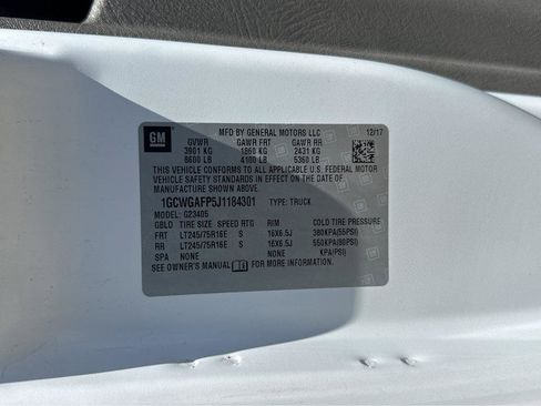 Used 2018 Chevrolet Express 2500 w/ Driver Convenience Package RWD image 39