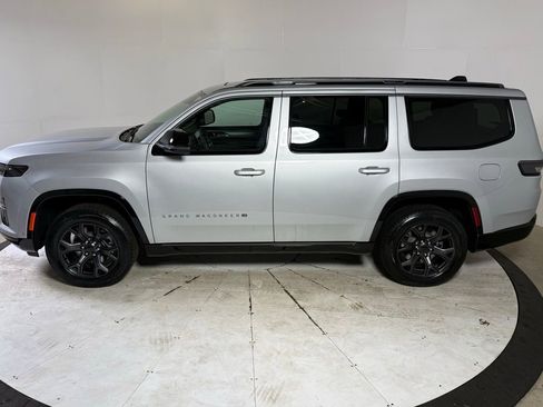 New 2026 Jeep Grand Wagoneer Limited w/ Premium Group II AWD/4WD image 4