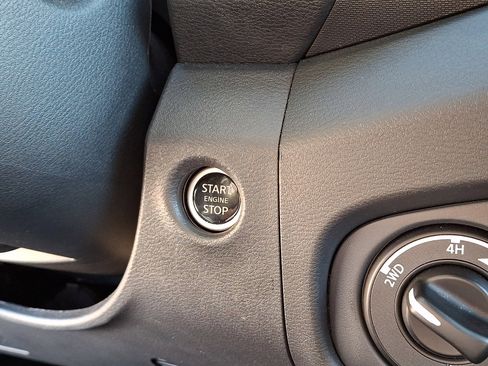 Used 2023 Nissan Frontier SV w/ Midnight Edition Package image 25