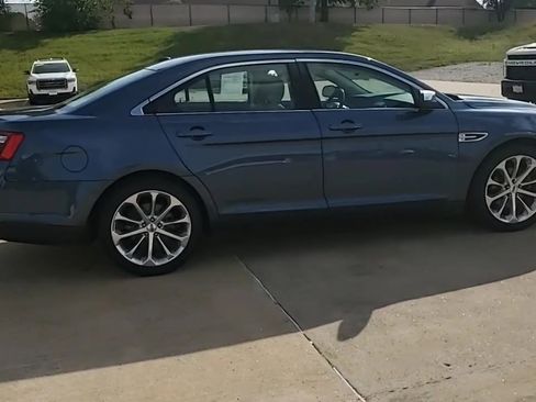 Used 2018 Ford Taurus Limited w/ Driver Assist Package image 9