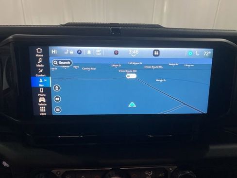 Used 2024 Jeep Wrangler Rubicon w/ Technology Group image 16