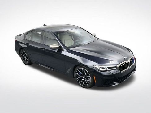 Used 2023 BMW M550i xDrive M550i xDrive w/ Dynamic Handling Package image 19