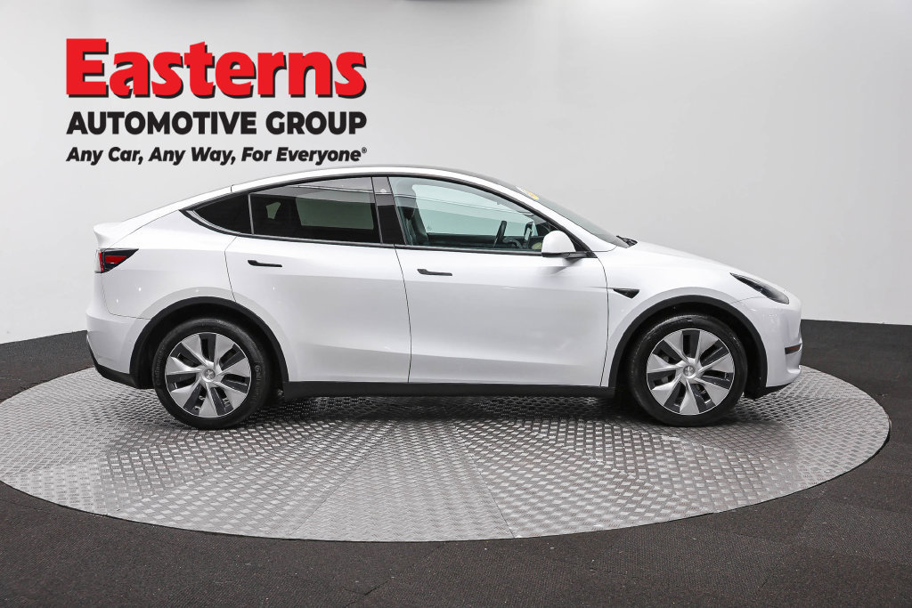 Used 2022 Tesla Model Y Long Range AWD/4WD image 5