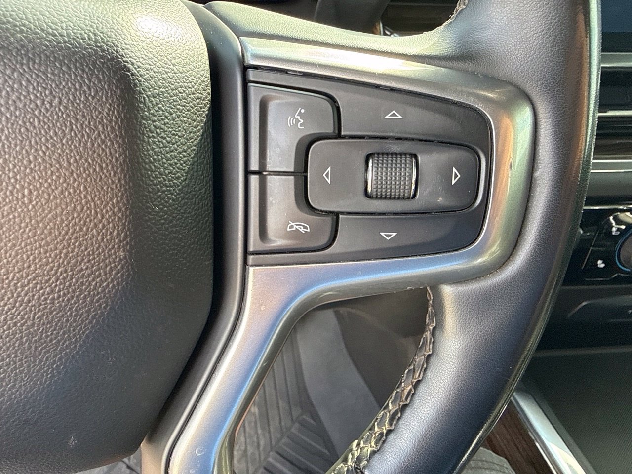 Used 2024 Chevrolet Silverado 2500 LT w/ Convenience Package AWD/4WD image 27