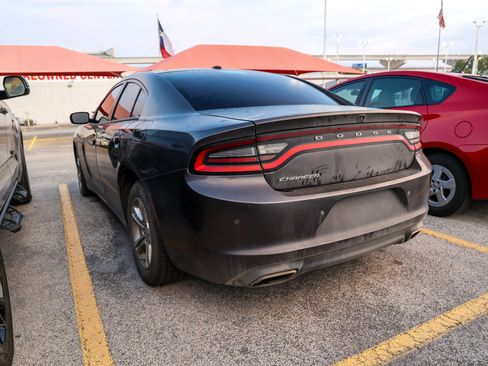 Used 2020 Dodge Charger SXT image 10