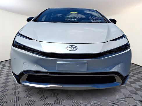 New 2026 Toyota Prius Plug-In Hybrid FWD image 2