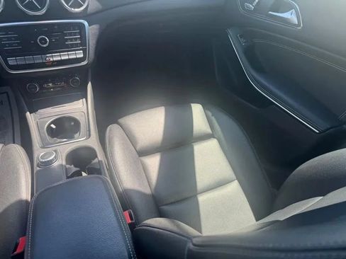 Used 2018 Mercedes-Benz GLA 250 4MATIC image 21