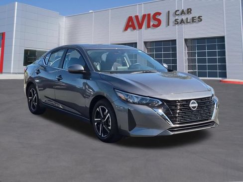 Used 2025 Nissan Sentra SV FWD image 3