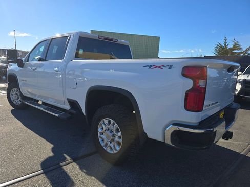 Used 2024 Chevrolet Silverado 2500 LTZ image 3