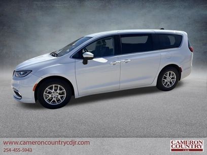 Used 2023 Chrysler Pacifica Touring-L