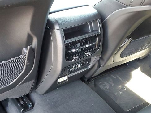New 2025 Jeep Grand Cherokee Limited AWD/4WD image 32