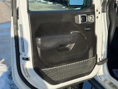 Used 2025 Jeep Wrangler Rubicon w/ Steel Bumper Group image 14