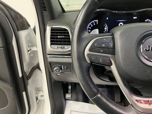 Used 2017 Jeep Grand Cherokee Trailhawk AWD/4WD image 29