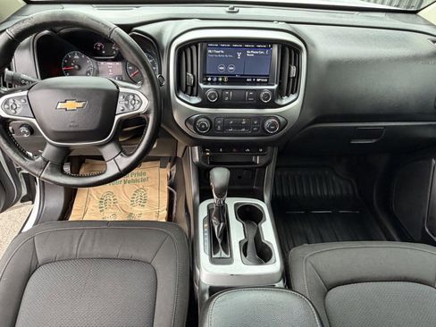 Used 2022 Chevrolet Colorado LT w/ Fleet Safety Package image 8