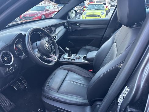 Used 2023 Alfa Romeo Stelvio Ti image 22