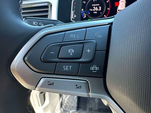 Used 2022 Volkswagen Atlas Cross Sport SE w/ Black Wheel Package image 18