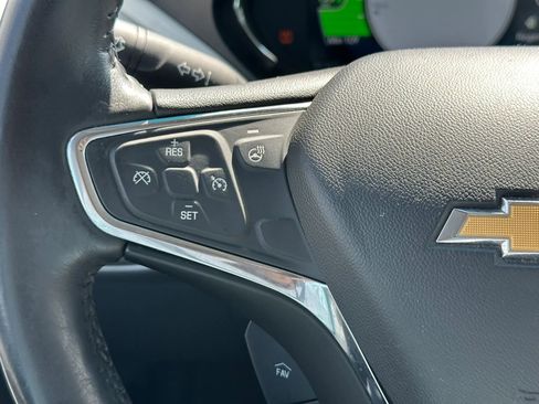 Used 2017 Chevrolet Bolt LT FWD image 30