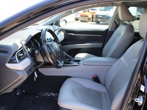 Used 2024 Toyota Camry SE FWD image 31