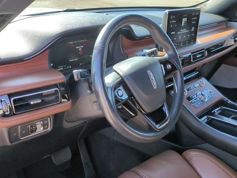 Used 2021 Lincoln Aviator Reserve w/ Equipment Group 202A AWD/4WD image 13