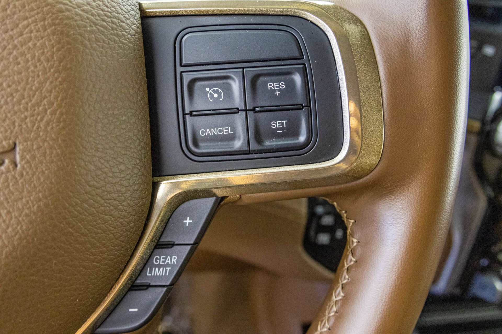 Used 2022 RAM 3500 Limited AWD/4WD image 37