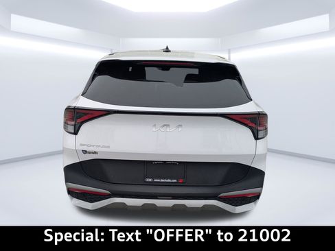 Used 2023 Kia Sportage EX image 3