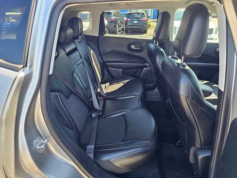 Used 2020 Jeep Compass Latitude FWD image 25