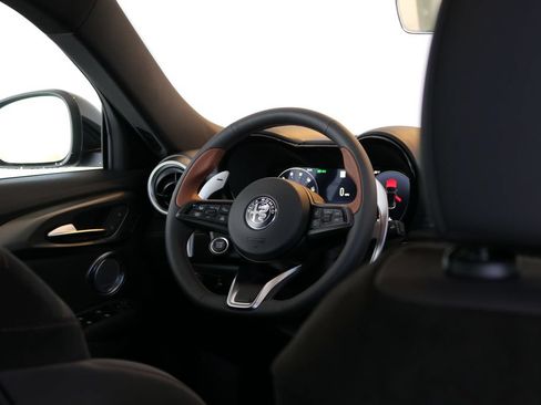 New 2025 Alfa Romeo Tonale AWD/4WD image 37