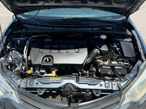 Used 2014 Toyota Corolla LE FWD image 15