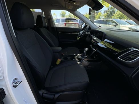 New 2026 Kia Seltos S FWD image 37