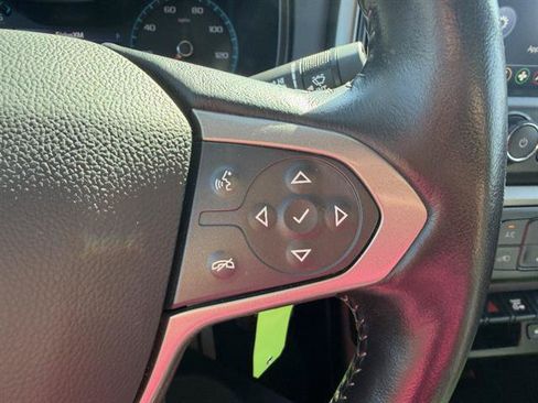 Used 2021 Chevrolet Colorado Z71 w/ Safety Package AWD/4WD image 39