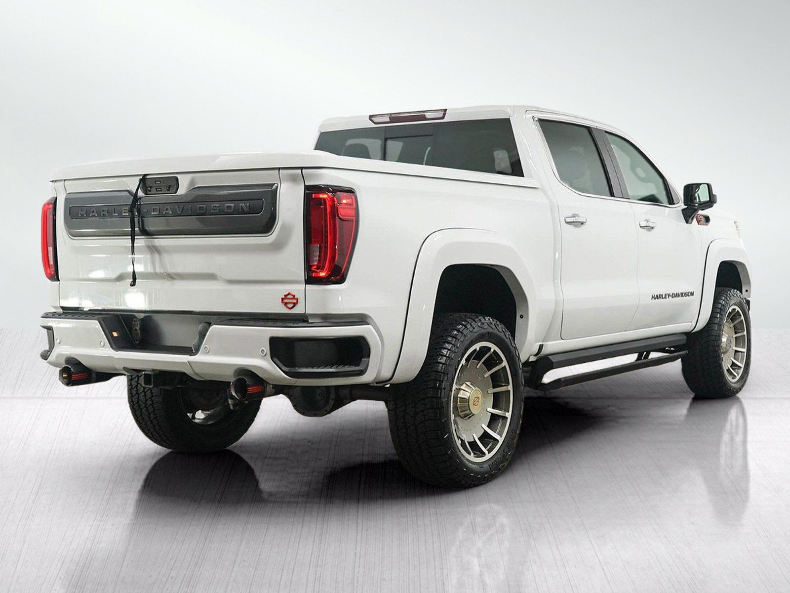 Used 2021 GMC Sierra 1500 SLT w/ SLT Premium Plus Package AWD/4WD image 6