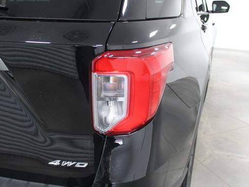 Used 2023 Ford Explorer XLT w/ Equipment Group 202A image 12